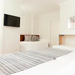 Sauce Hotel