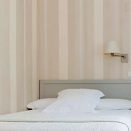 Sauce Hotel 2*